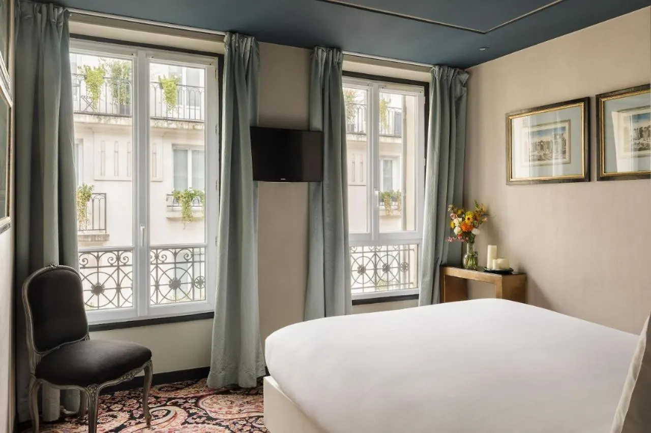 New Republique - Ex Albert's Hotel