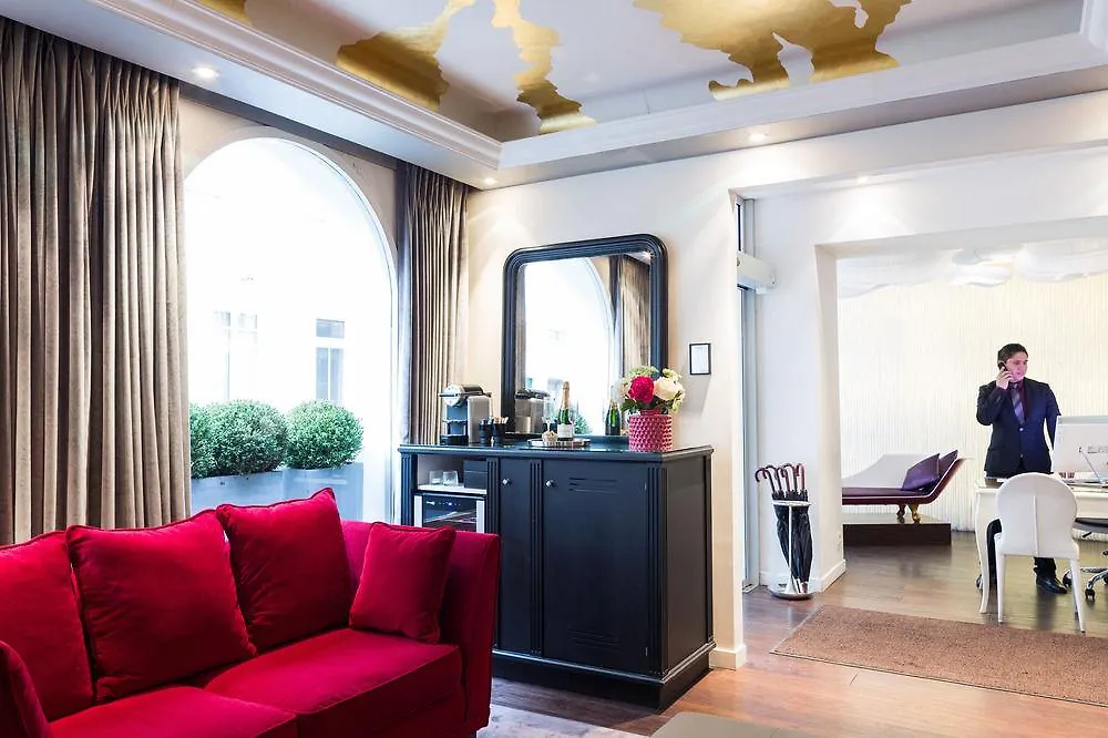 New Republique - Ex Albert's Hotel