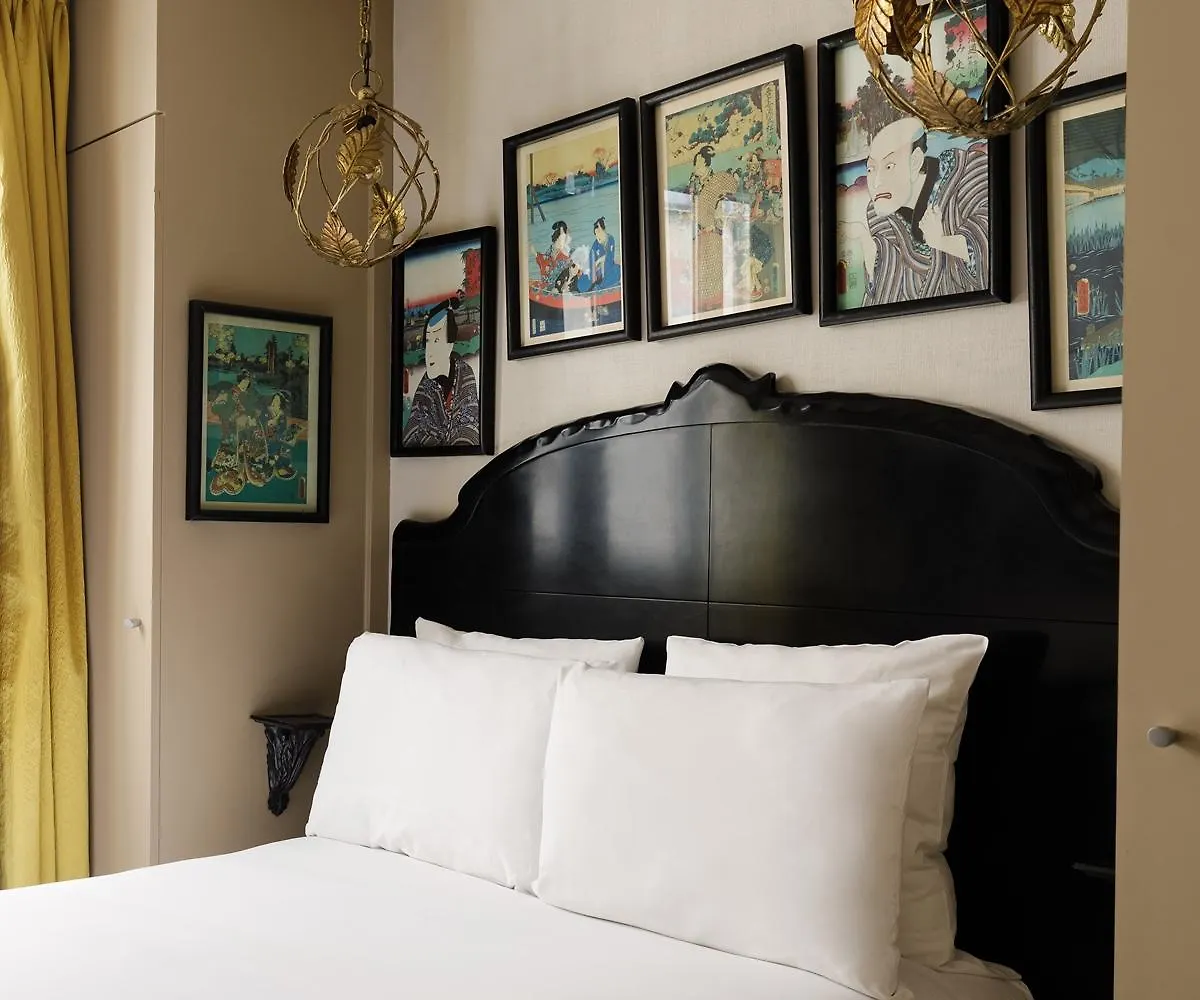 New Republique - Ex Albert's Hotel