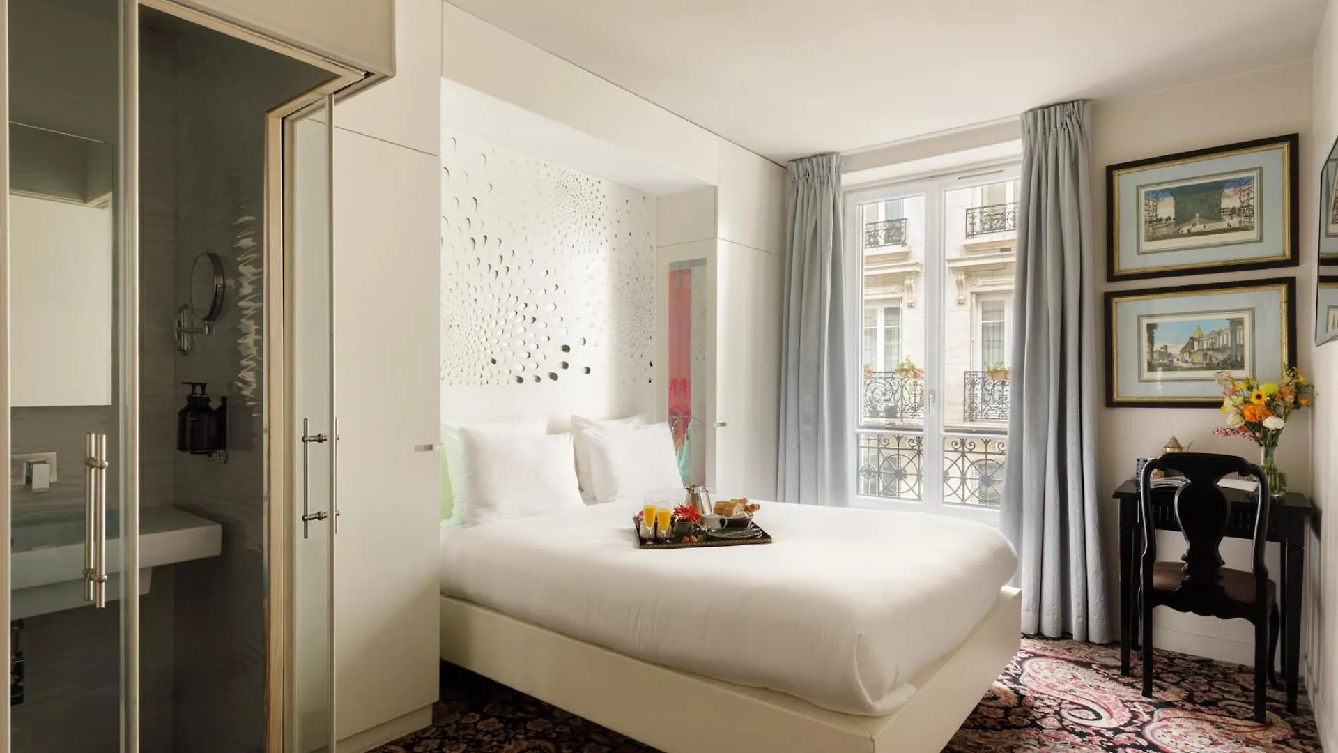 New Republique - Ex Albert's Hotel 4*