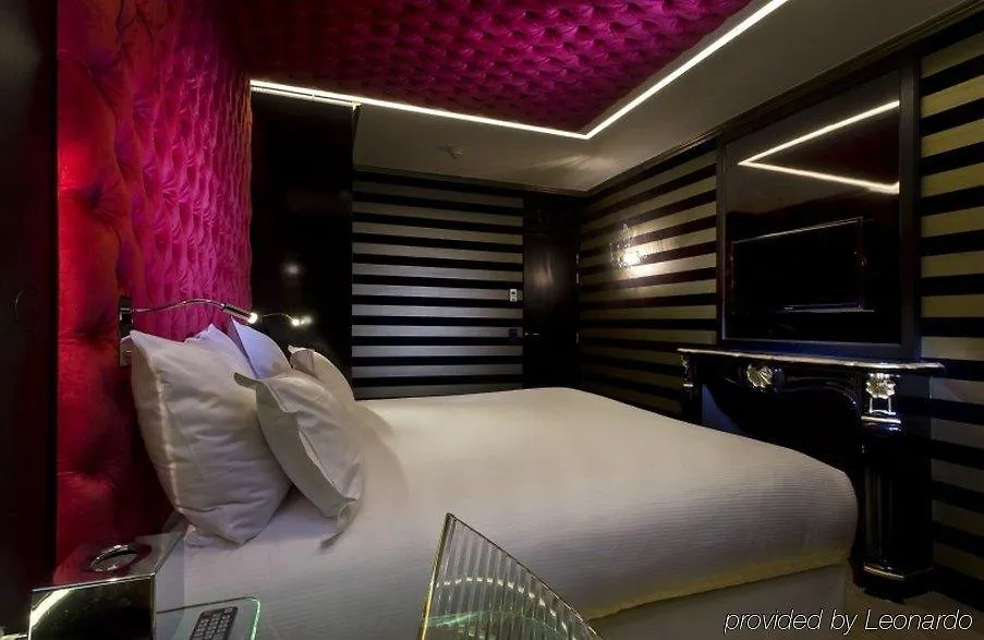 New Republique - Ex Albert's Hotel 4*