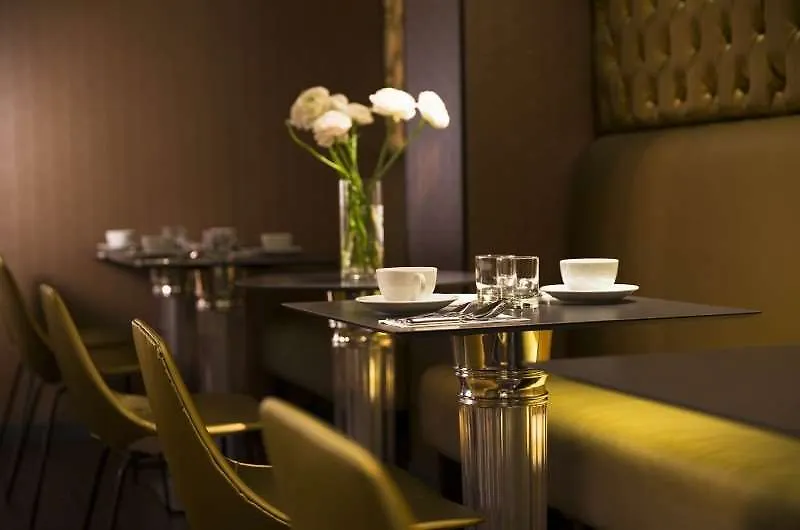 New Republique - Ex Albert's Hotel