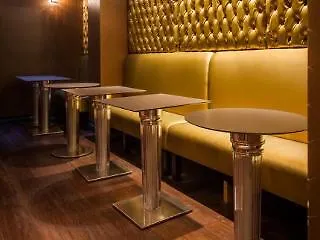 New Republique - Ex Albert's Hotel 4*